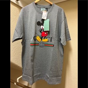 SOLD 💯Authentic Gucci x Disney Oversized Logo-Print T-shirt Size : L